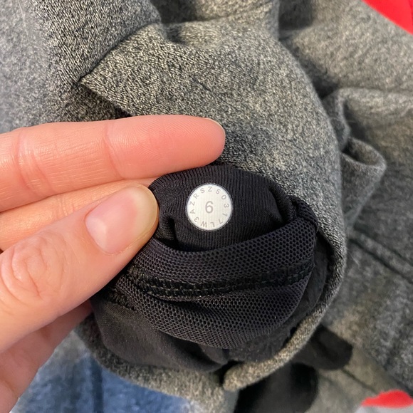 Lululemon Hoodie - Size 6 - Picture 2 of 2
